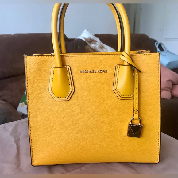 MICHAEL KORS Mercer Kors Studio Messenger bag - Picture 2 of 9